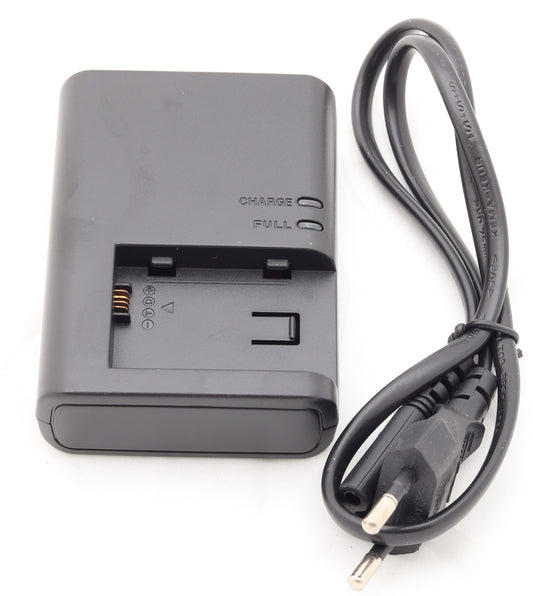 🔌 CG-800E Battery Charger – Reliable Charging for Your Canon Camcorder  Condition: New