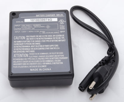 🔌 MH-25 Battery Charger – Fast & Reliable Charging for EN-EL15 Batteries  Condition: New